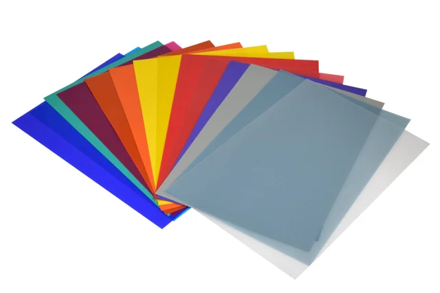 تفاوت طلق PVC و PP چیست؟ بررسی کاربردها و راهنمای خرید طلق A4